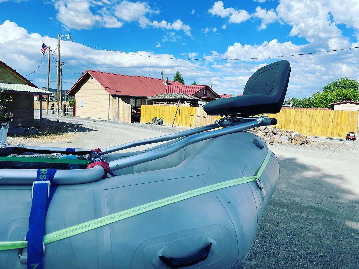 Adapters put a NRS stern seat on a Rocky Mountain Raft Frame